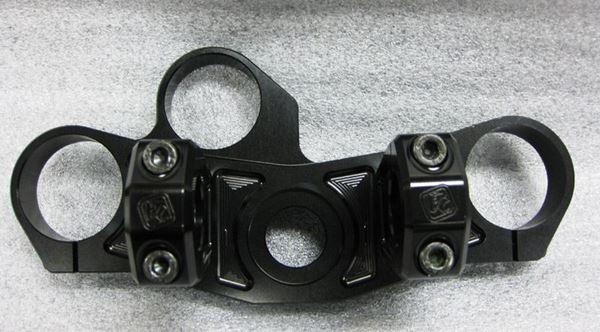 Picture of R1 Top clamp 04-08